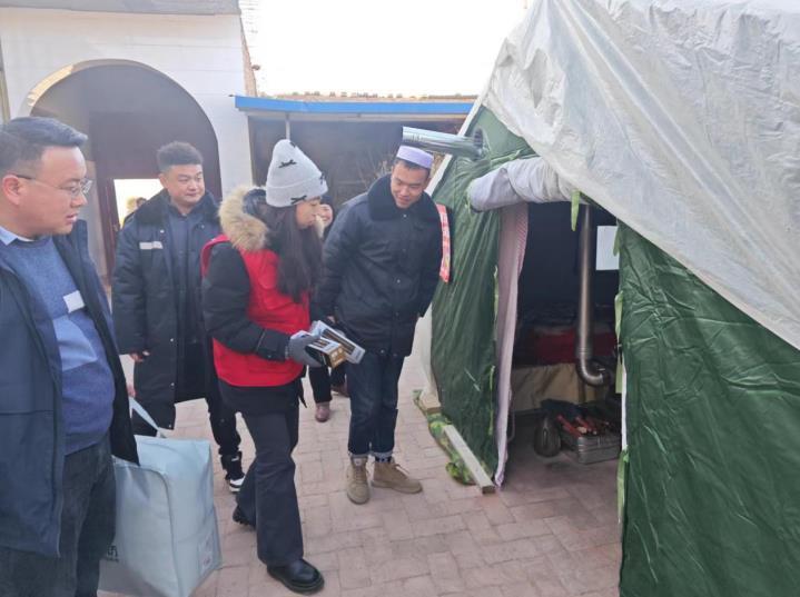 快猫
学子马婧：在抗震救灾一线闪耀的青春力量