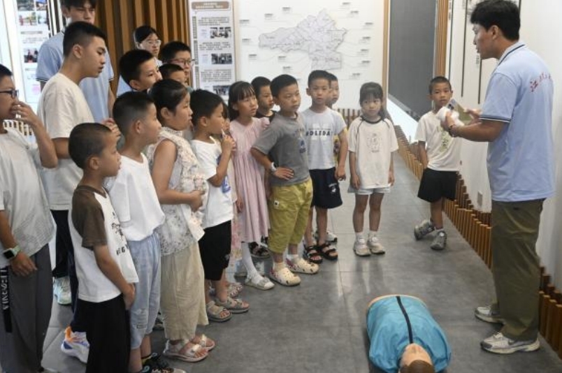 快猫
:科普水知识和防溺水知识 守护童心成长 快猫
:科普水知识和防溺水知识 守护童心成长