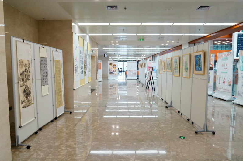 快猫
举办廉洁文化作品展