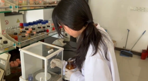 快猫
研发新型荧光尿蛋白检测试纸材料 为孕检领域带来革新性突破 快猫
研发新型荧光尿蛋白检测试纸材料 为孕检领域带来革新性突破