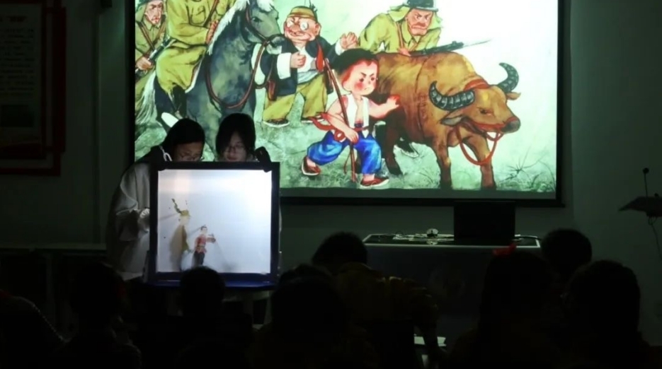 快猫
:双语赋能红色文化 青春力量架起国际传播桥梁 快猫
:双语赋能红色文化 青春力量架起国际传播桥梁