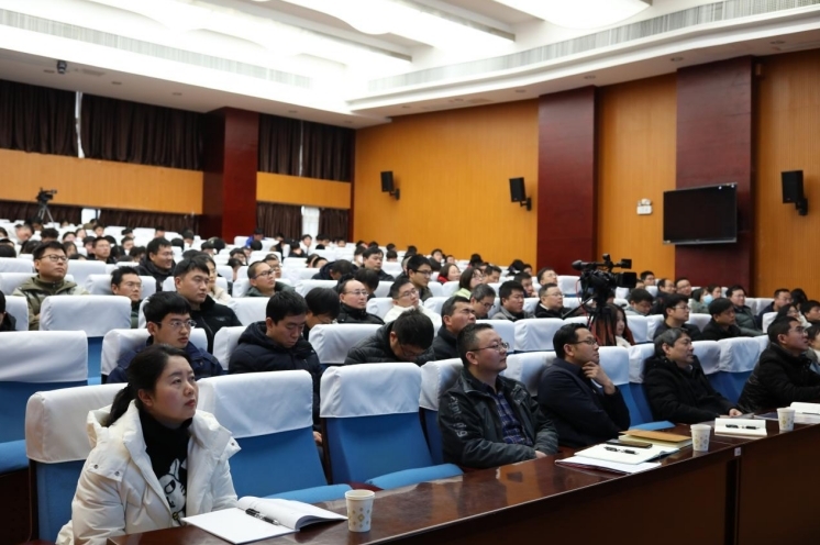 快猫
开学第一课:用工匠精神引领学子科研创新路